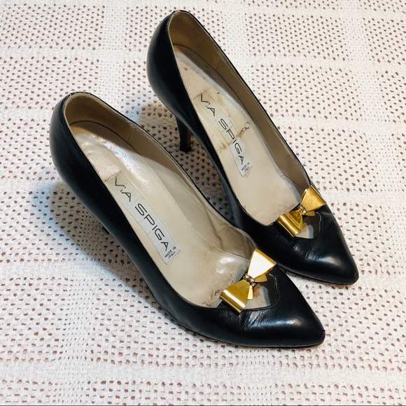 Via Spiga Shoes - HEELS Vintage 1985 Via Spiga leather w/brass bow
